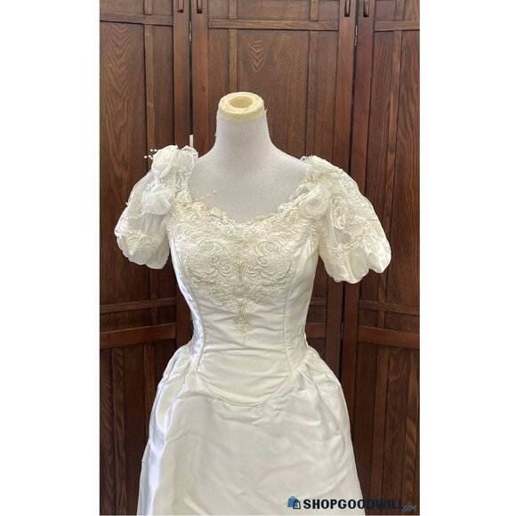 Alfred Angelo Vintage Wedding Dress and Veil - Picture 3 of 10